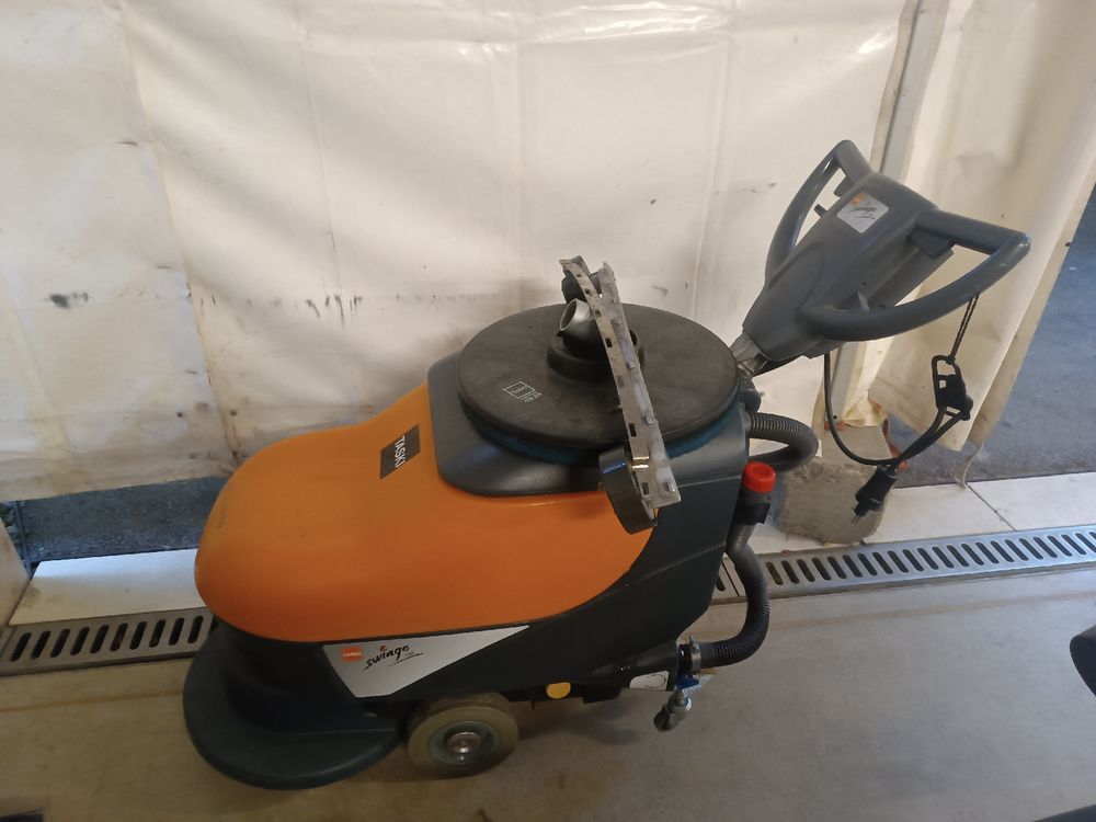 Scheuersaugmaschine Taski 450E (Gebraucht) in Liesberg Dorf für CHF 205 ...