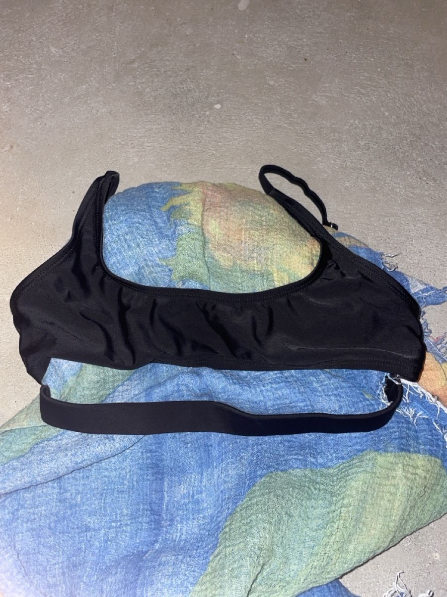 Costumi da bagno & Bikini: ALLES RAUS gewagtes Bikini  – Usato da Kloten venduto da simones.thriftshop 3