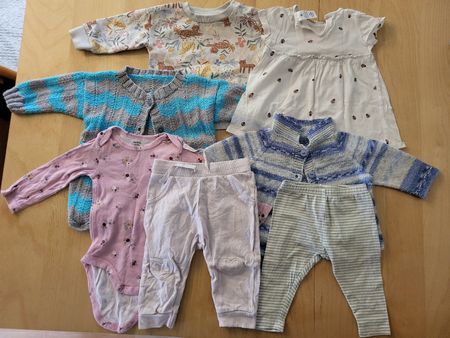 Baby Kleiderpaket Gr. 62/68, Body, Hosen, Jäckchen...