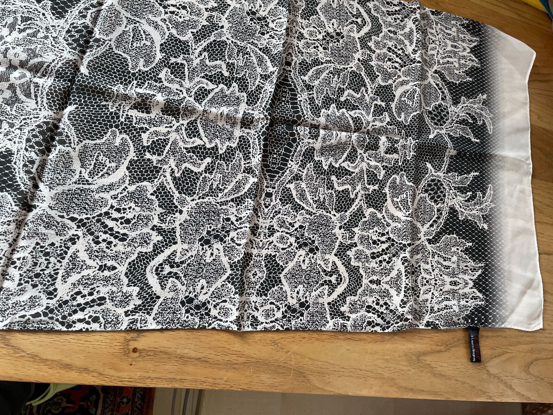 Foulard & Sciarpe: Laura Biagiotti Seidenschal – Usato da Zizers venduto da Hallab