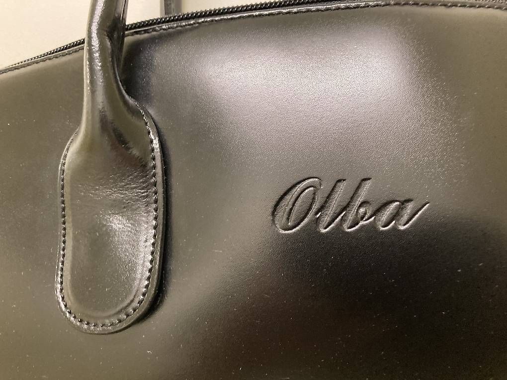 Borse da donna: Schwarze Handtasche aus Leder – Usato da zürich venduto da Apfel2 1