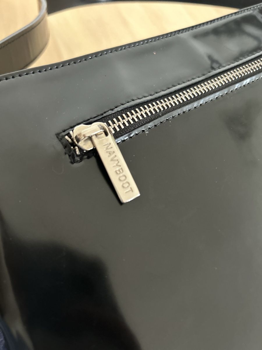 Navyboot Sacs femmes: Navyboot Handtasche aus Lackleder – D'occasion à Zumikon par naiischoen 4