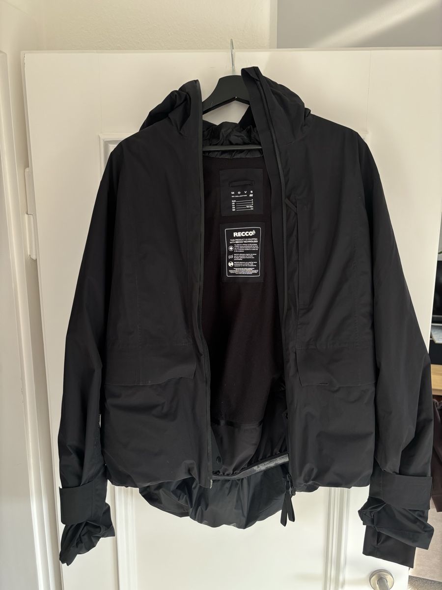 H&M Jacken: Isolations Skijacke – Gebraucht aus Zürich von laura.alisha 3