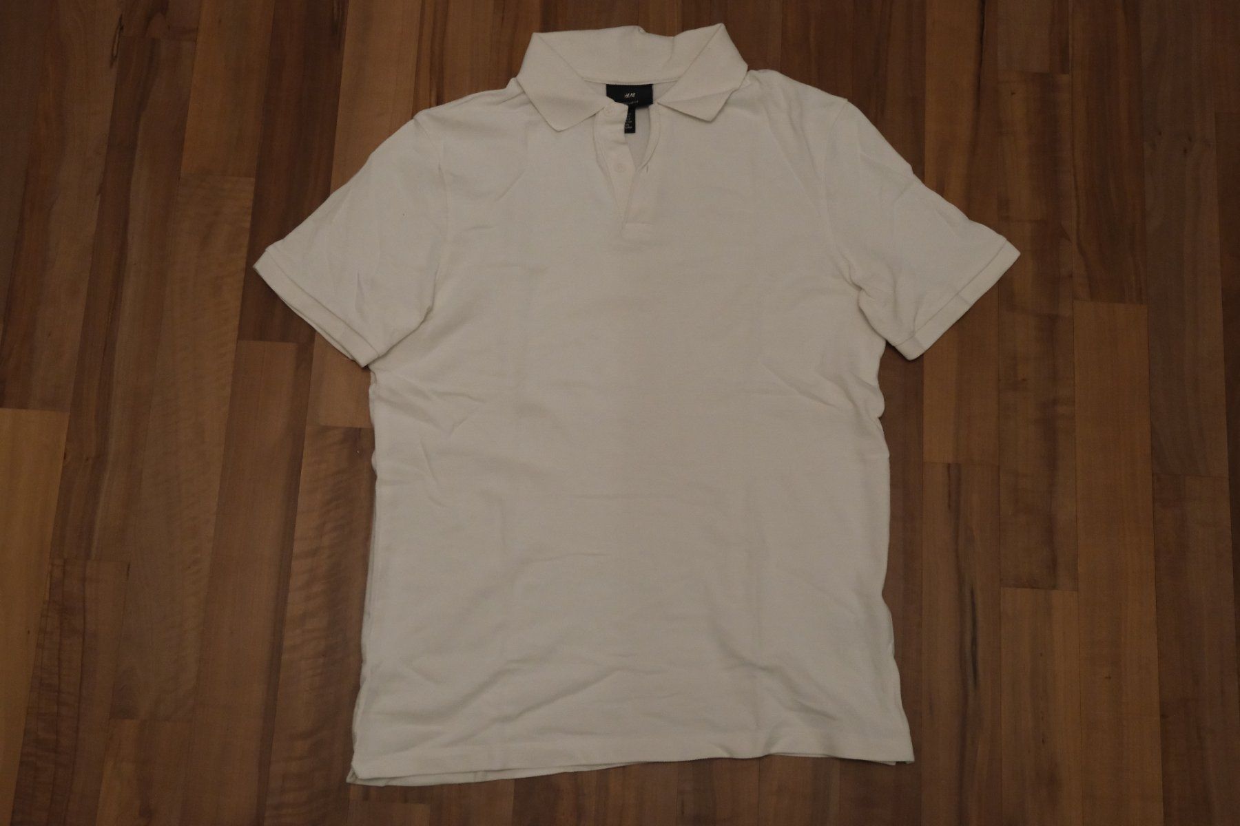 H&M Magliette Polo: Poloshirt H&M – Nuovo (secondo la descrizione) da Aesch ZH venduto da scherri