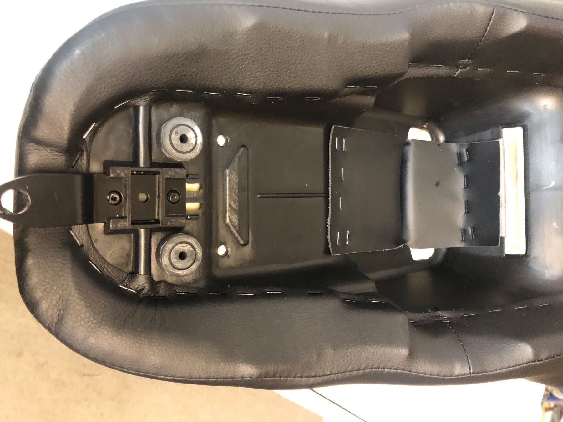 Harley-Davidson Accessori per altri veicoli: Harley Davidson Motorrad-Sattel NEU! – Nuovo (secondo la descrizione) da Brunnen venduto da Allerwaren 7