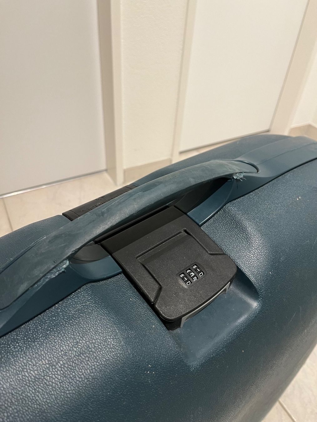 Samsonite Reisekoffer: Samsonite Hartschalenkoffer – Gebraucht aus Regensdorf von rheidel 2
