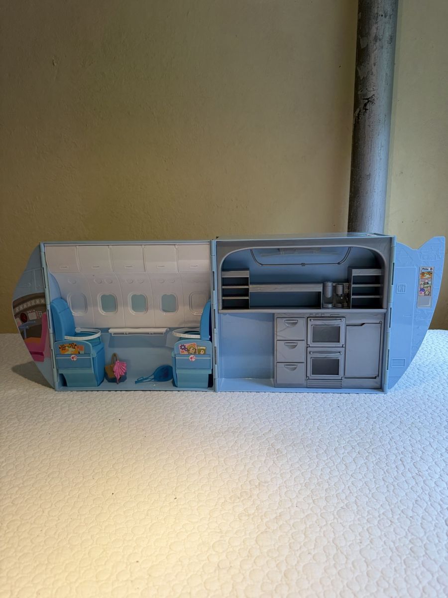 Jouets: Barbie Flugzeug – D'occasion à Zürich par beat005 6