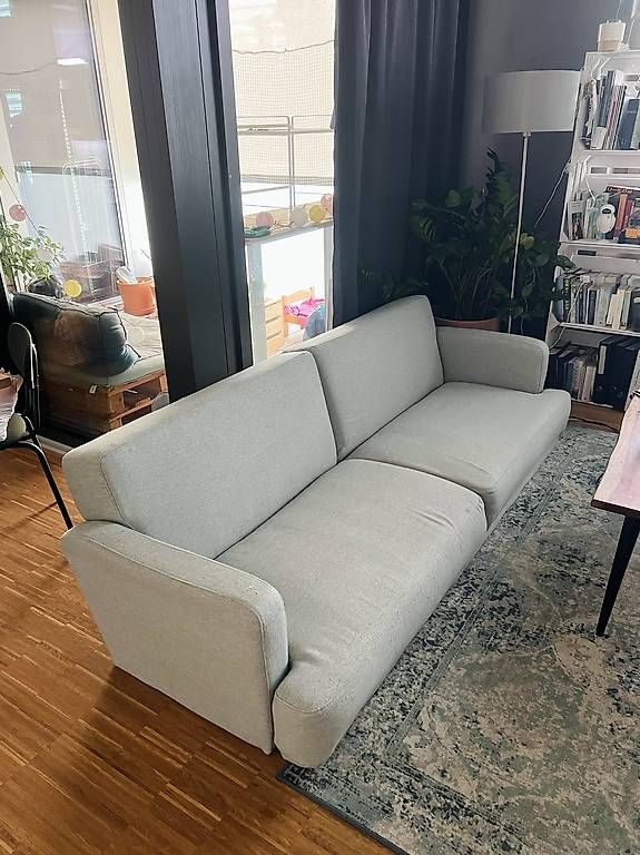 Sofas: graues Schlafsofa – Gebraucht aus Zürich von liv_9pnd