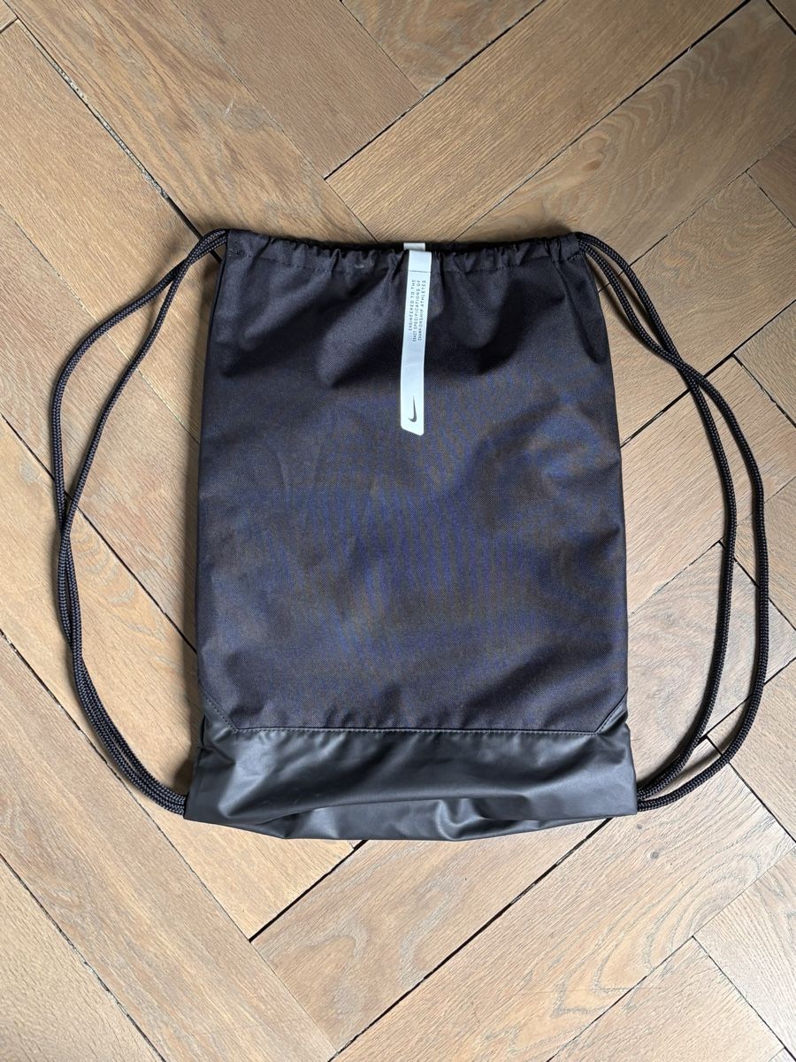 Nike Zaini: Barcelona Nike Drawstring Bag - Lightweight & Stylish! – Nuovo (secondo la descrizione) da Ascona venduto da ElfieLove 1