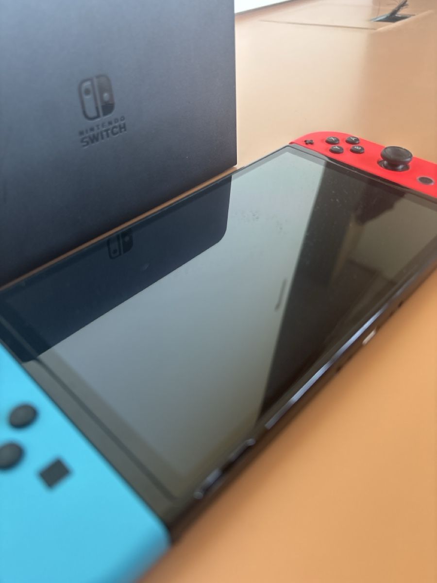 Nintendo Console: Nintendo Switch Console – Usato da Sarnen venduto da leonie.vera 2