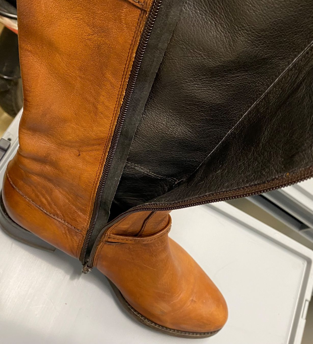 Damenschuhe: Wunderschönen Lederstiefel – Gebraucht aus Winterthur von Ruby_3 3