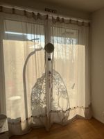 Vorhänge mit farbigen Bommeln  Kinderzimmer!