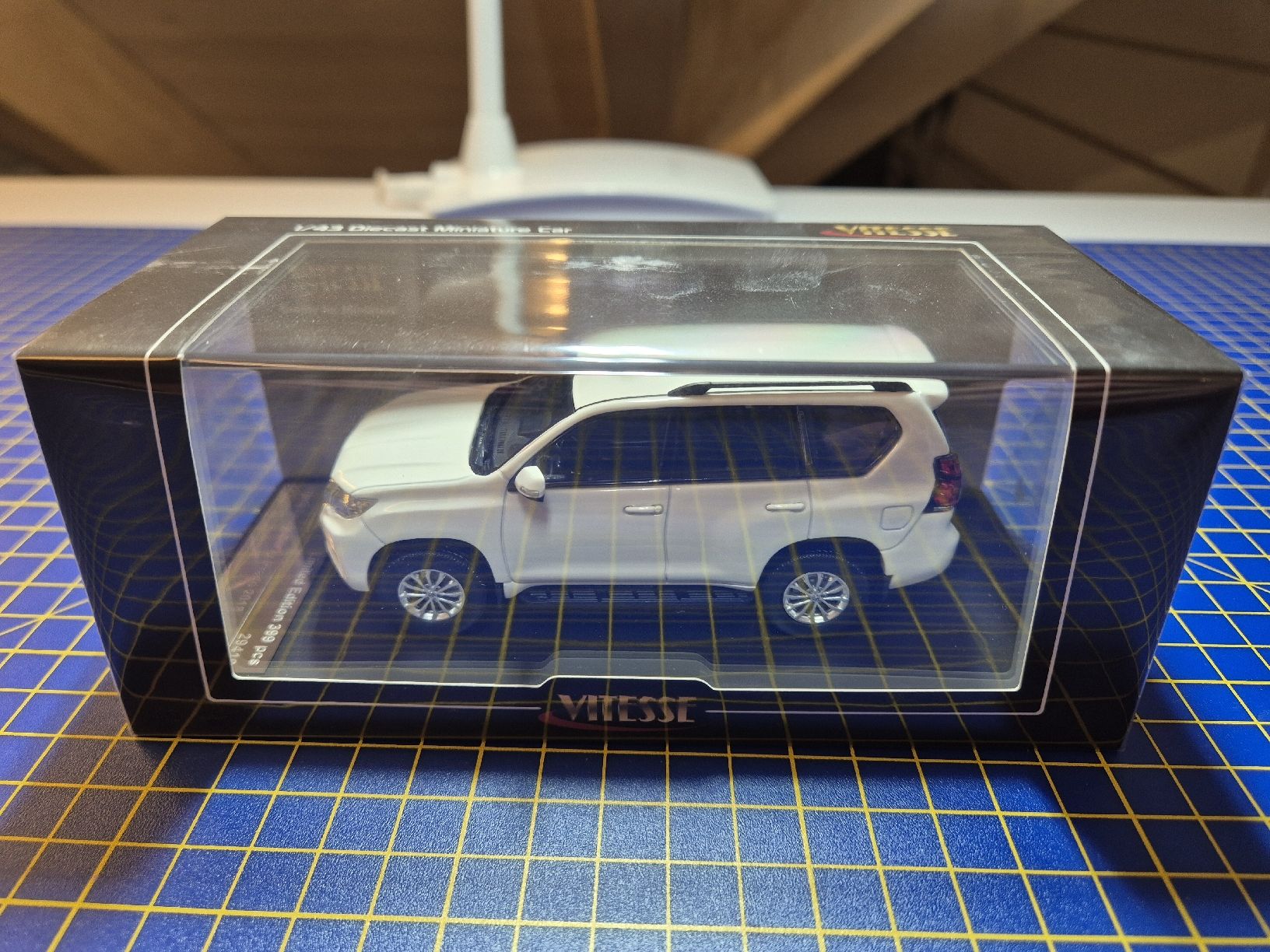 Toyota Modellini d'auto: Toyota Land Cruiser 1:43 – Nuovo e nell'imballaggio originale da Lachen SZ venduto da bow_wdl9