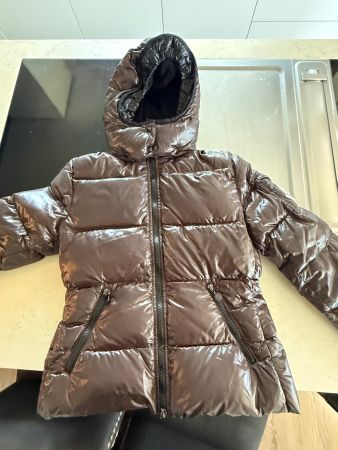Moncler Daunenjacke braun mit Kapuze, gebrauchter Zustand
