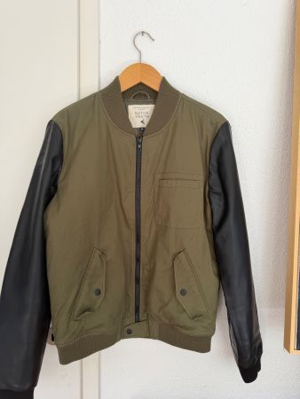 Bomberjacke Native Youth oliv schwarz Grösse M gebraucht
