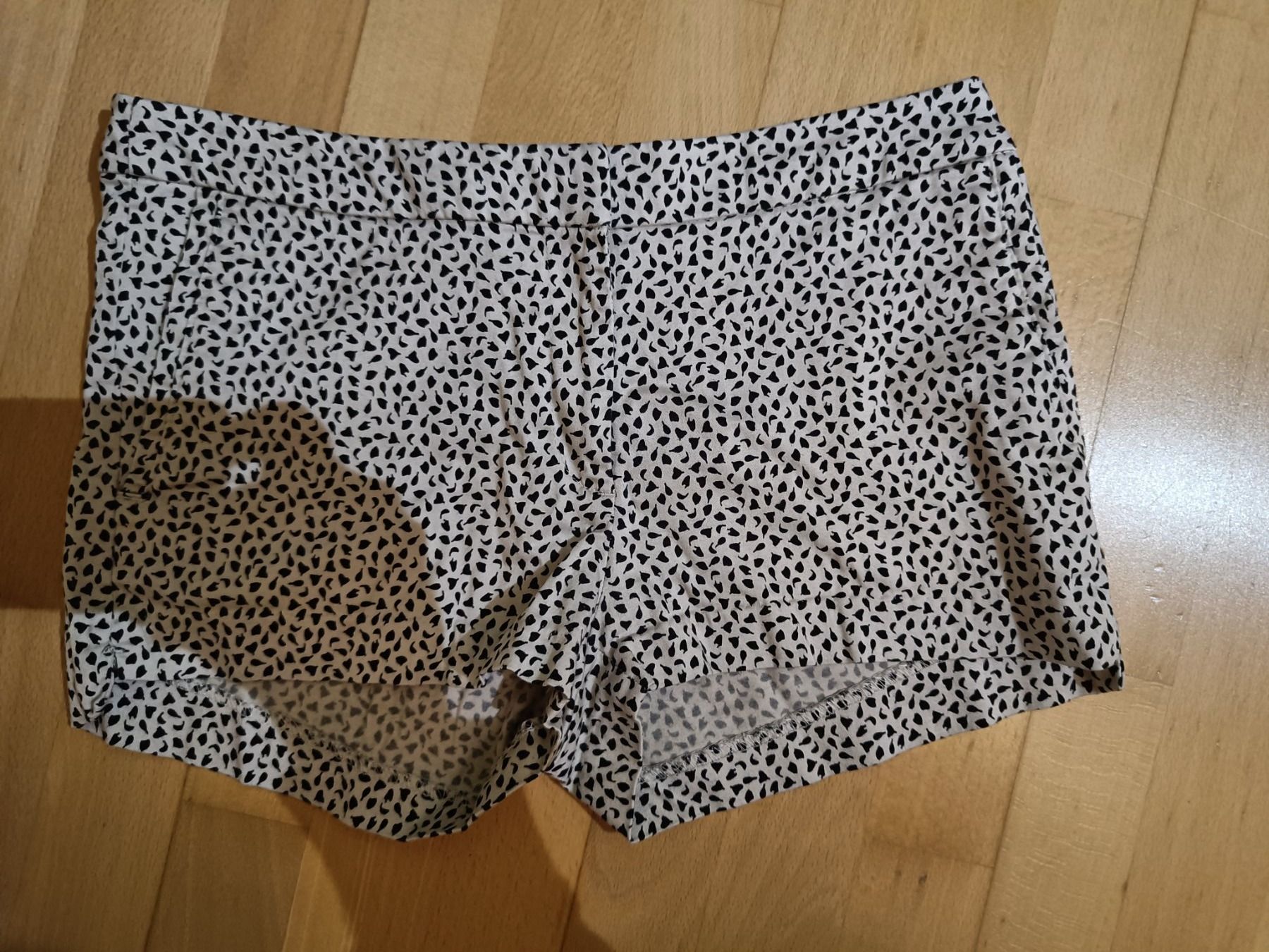 H&M Pantaloni: Shorts Grösse 36 – Usato da Jaberg venduto da urig17.