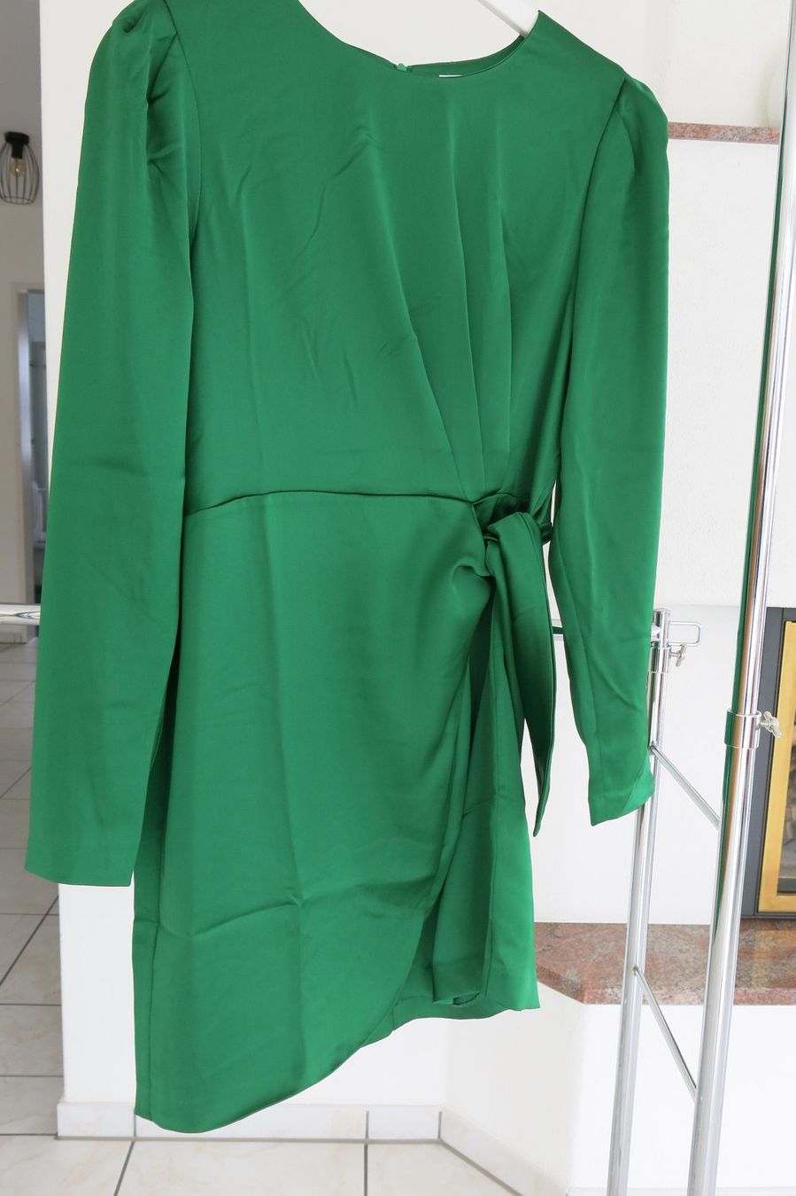 La Redoute Vestiti: Edles, grünes Satinkleid – Nuovo (secondo la descrizione) da Lachen SZ venduto da artbyblondangel 8