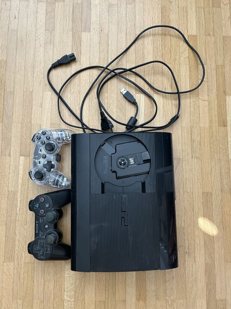 Sony Consoles: Playstation 3 Konsole mit diversen Games – D'occasion à Lyss par dxmxan