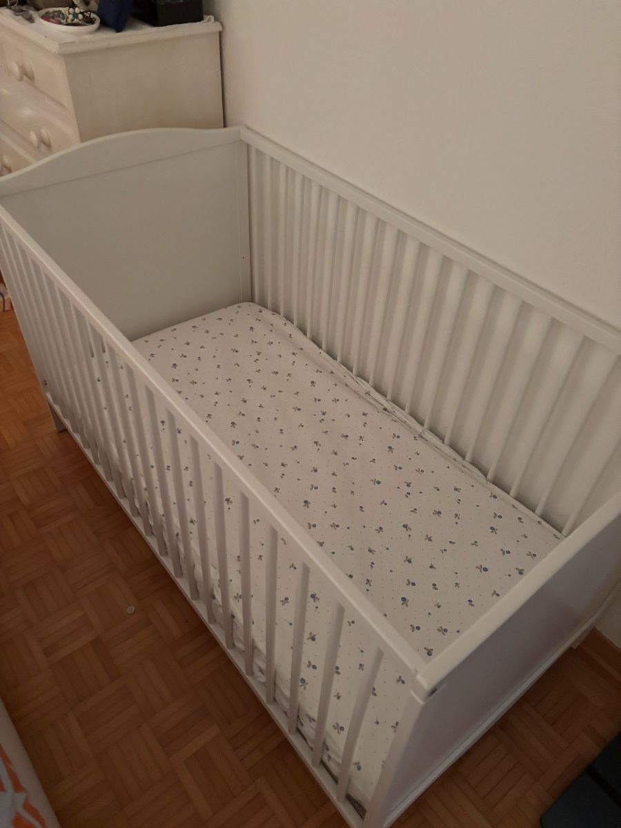 Ikea Culle: IKEA cot frame (no mattress) – Usato da Zürich venduto da tre_rn65