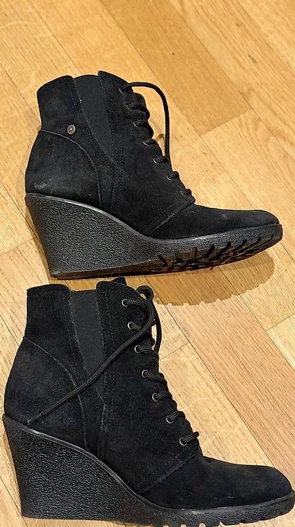 Chaussures femmes: Schwarze Damenstiefel Grösse 39 – D'occasion à Matten b. Interl par atc_p2hb 1