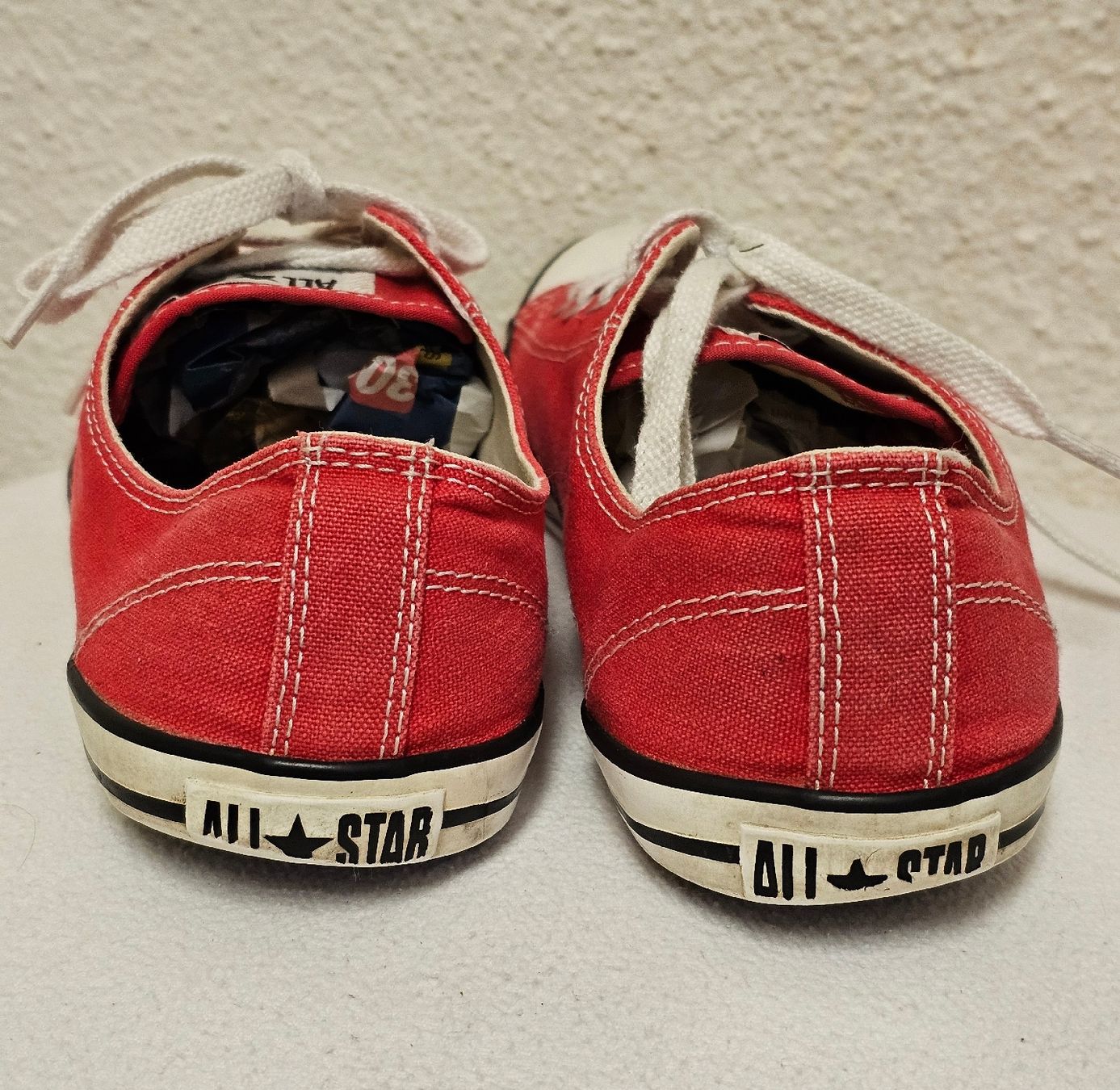 Converse Scarpe da donna: Converse All Star Rote Sneaker Grösse 40.5 Klassisches Model – Usato da Urdorf venduto da ole_mrp9 9