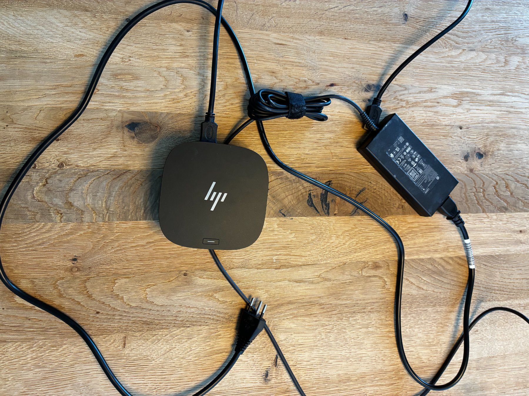 Hewlett Packard Dockingstation: HP Docking Station schwarz gebraucht Zustand – Gebraucht aus Wil SG von alexdieter