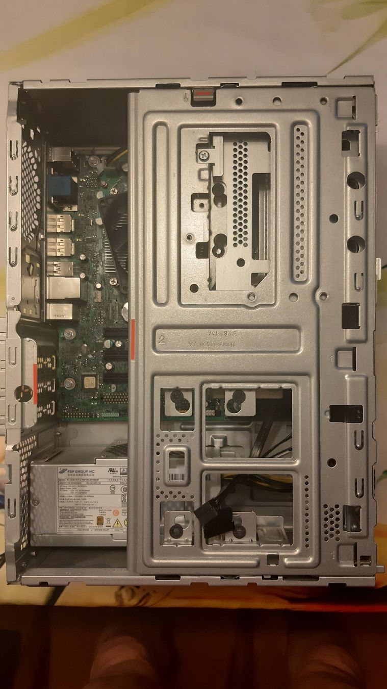 Lenovo PCs: PC - LENOVO  TinnkCentre – Défectueux à Wila par myquaso 3