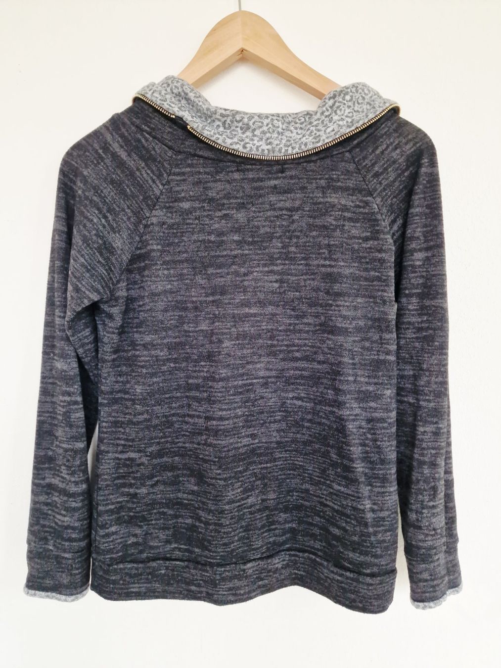 Pulls & Sweat-shirts: Leichter Damen Pullover Today Gr. S Grau Schwarz meliert Leo – D'occasion à Hallau par CHACLA 2