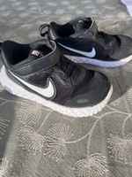 Nike Revolution, Grösse 27 26