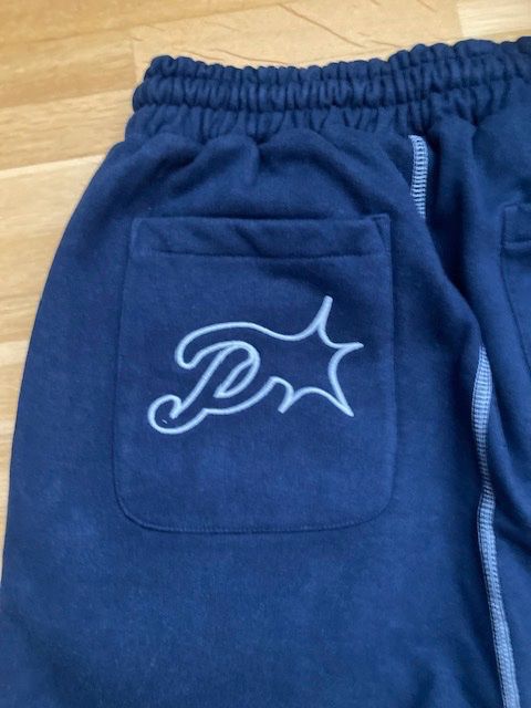 Hosen: Dunkelblaue Jogginghose protect, Grösse L – Gebraucht aus Bolligen von Naxos17 2