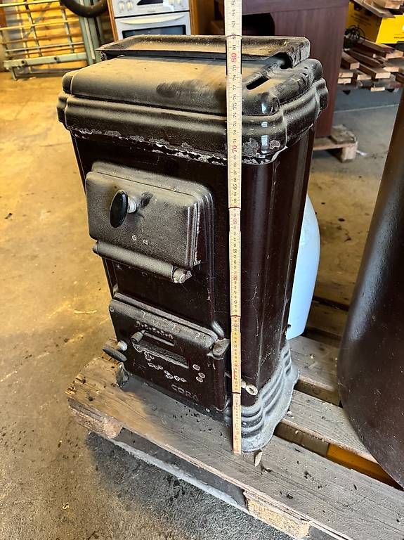 Altri mobili d'antiquariato: Guss Ofen Burger Eisenwerk – Usato da Seon venduto da claudio.n 1