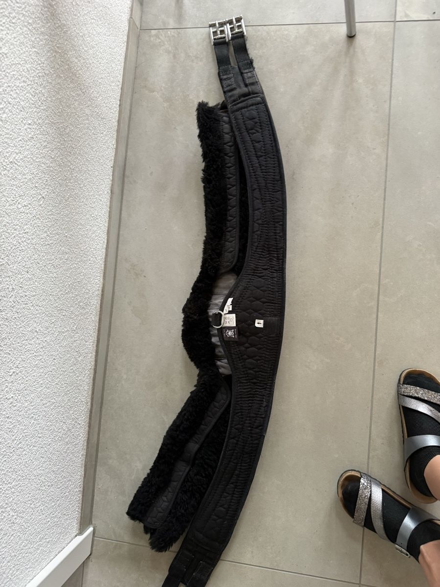 Selle & Accessori: Neuwertiger Lammfellgurt 145 cm – Usato da Goldingen venduto da Wibli96