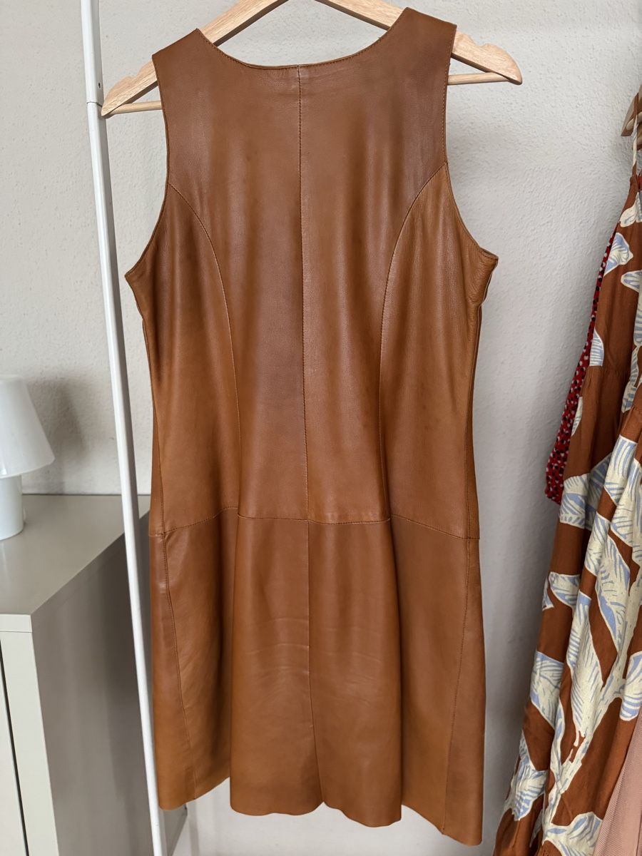 Massimo Dutti Kleider: Lederkleid Massimo Dutti M – Gebraucht aus Galgenen von rpoto 1