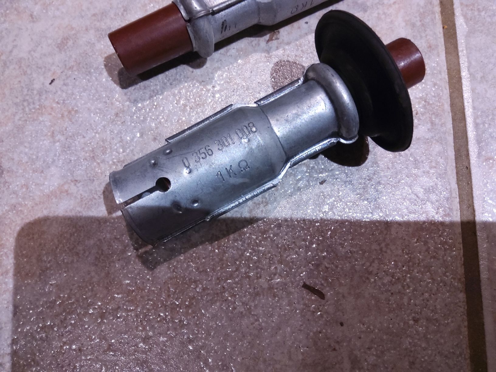 Accessori per altri veicoli: Kerzenstecker Oldtimer – Usato da Aeschi b. Spiez venduto da Merk-Pullax 1