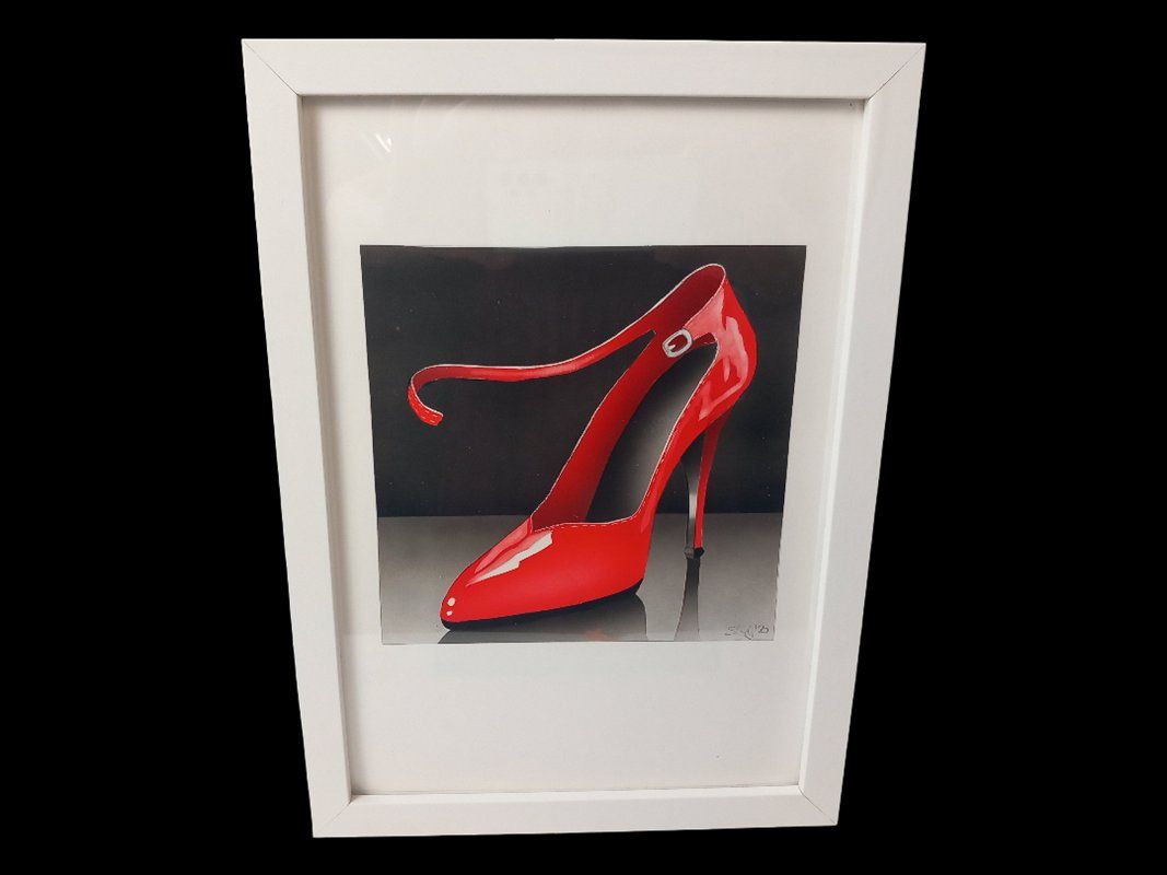 Poster & Bilder: Bild roter Stiletto – Gebraucht aus Hünenberg von Restwert_Zug