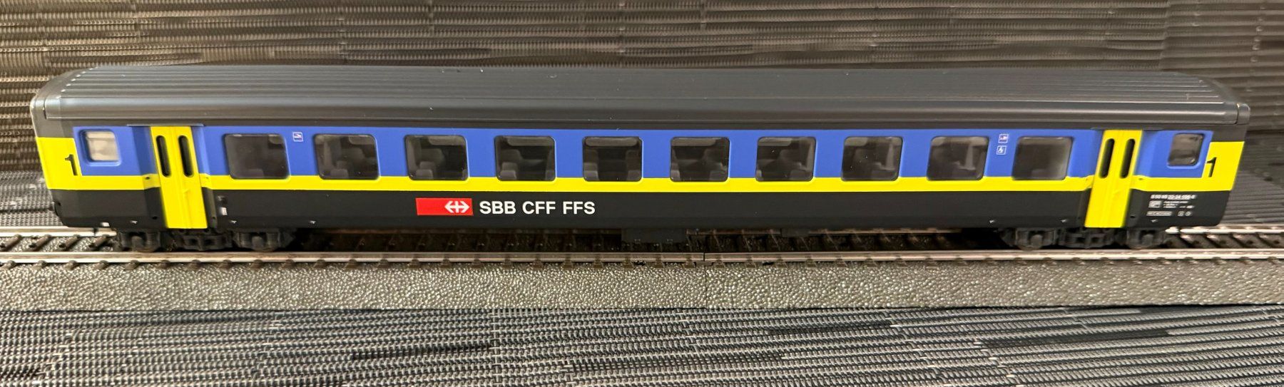 Roco Modellini di ferrovie: Roco H0 SBB EW II Interregio Prototyp, Top Zustand – Nuovo (secondo la descrizione) da Wallisellen venduto da rfl_w2tj