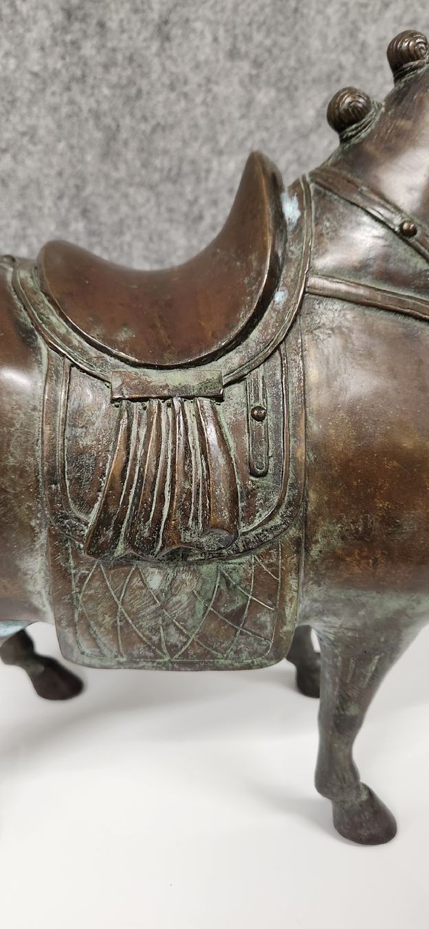 Statuette: Chinesisches Ming Pferd 3/6 – Usato da Wollerau venduto da CH8832 3