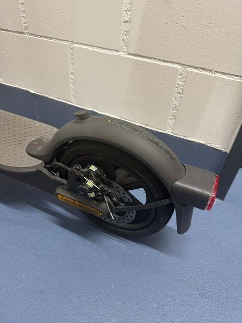 Scooter: E-Scooter Xiaomi Mi Essential – Nuovo (secondo la descrizione) da Pfäffikon ZH venduto da thf_rqs2 1