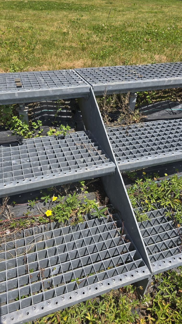Scale: Metalltreppe verzinkt, 2 Stück – Usato da Remetschwil venduto da Mausimami07 4