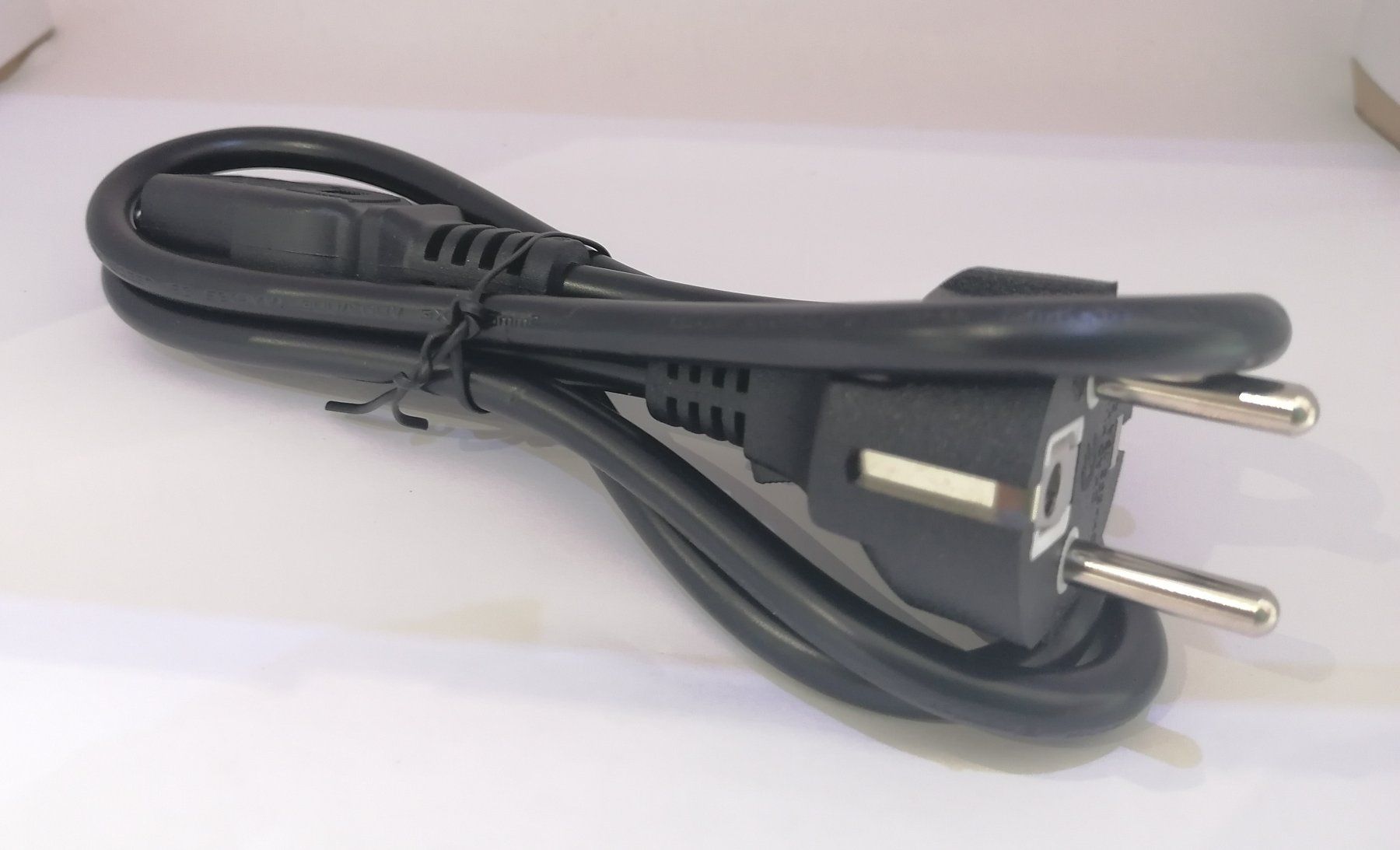 Cavi: Schuko gerade auf C13, Netzkabel, 1.2m , fabrikneu – Nuovo (secondo la descrizione) da Unterengstringen venduto da Tnovus 1