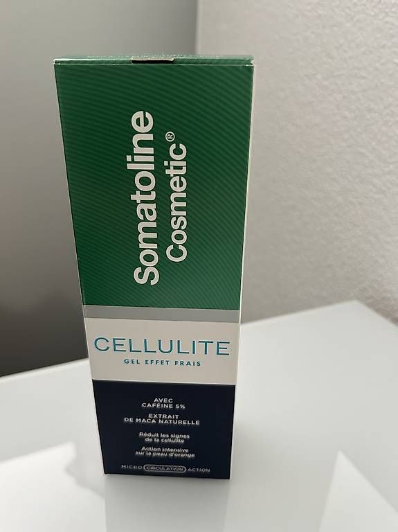 Soins hydratants: Somatoline Cosmetic Cellulite Gel effet – D'occasion à Ebikon par NeroLupo 4