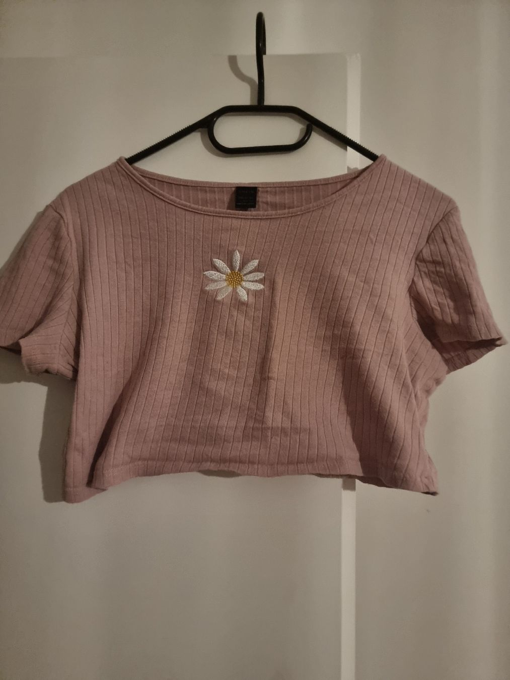 Shein Top: Rosa Crop Top mit Gänseblümchen – Usato da Altstätten SG venduto da melii._.98