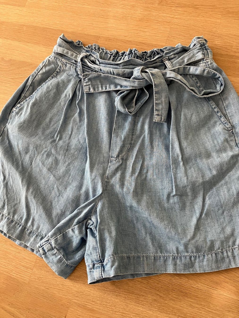 Esprit Tute: Esprit short + combishort XS – Usato da Epalinges venduto da Tosca20 1