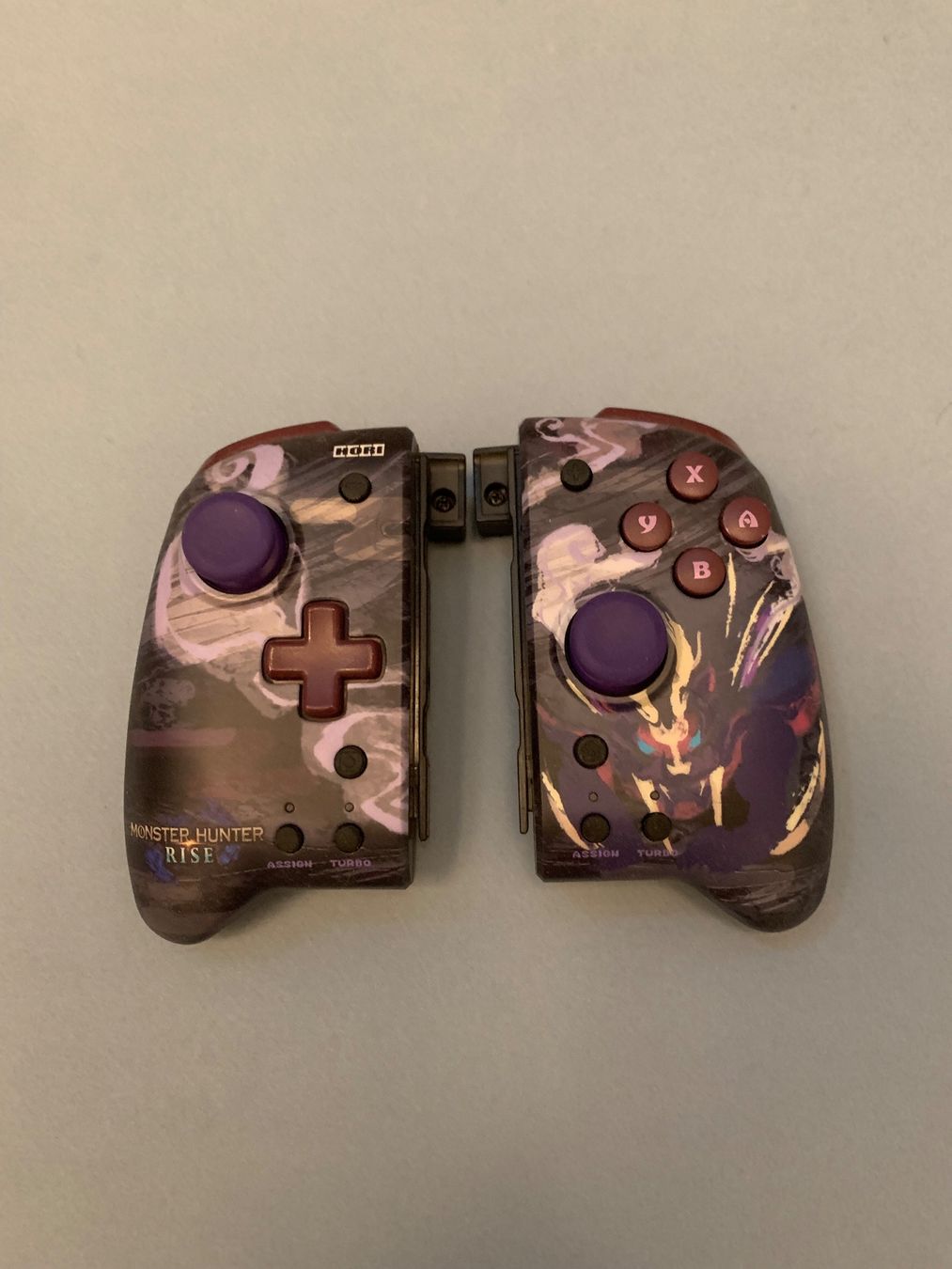 Controller: Hori Nintendo Switch Split Pad Pro / Monster Hunter Rise – Usato da Kölliken venduto da sergesellsretro