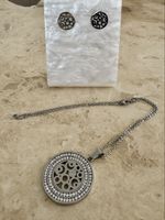Silberfarbenes Edelstahl Set (Kette und Ohrringe)