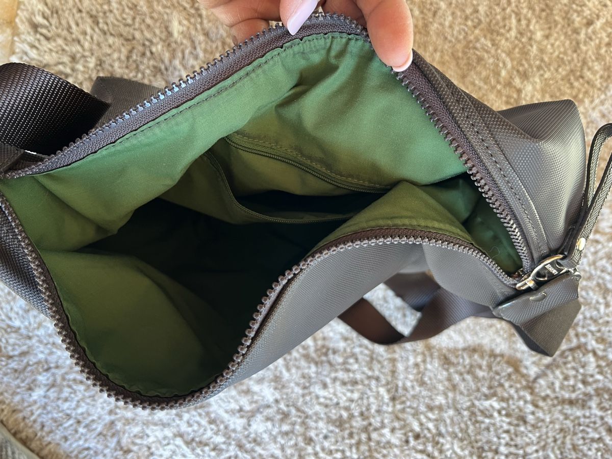 Lacoste Borse da donna: Sac Lacoste – Nuovo (secondo la descrizione) da savièse venduto da karukeragwada 2