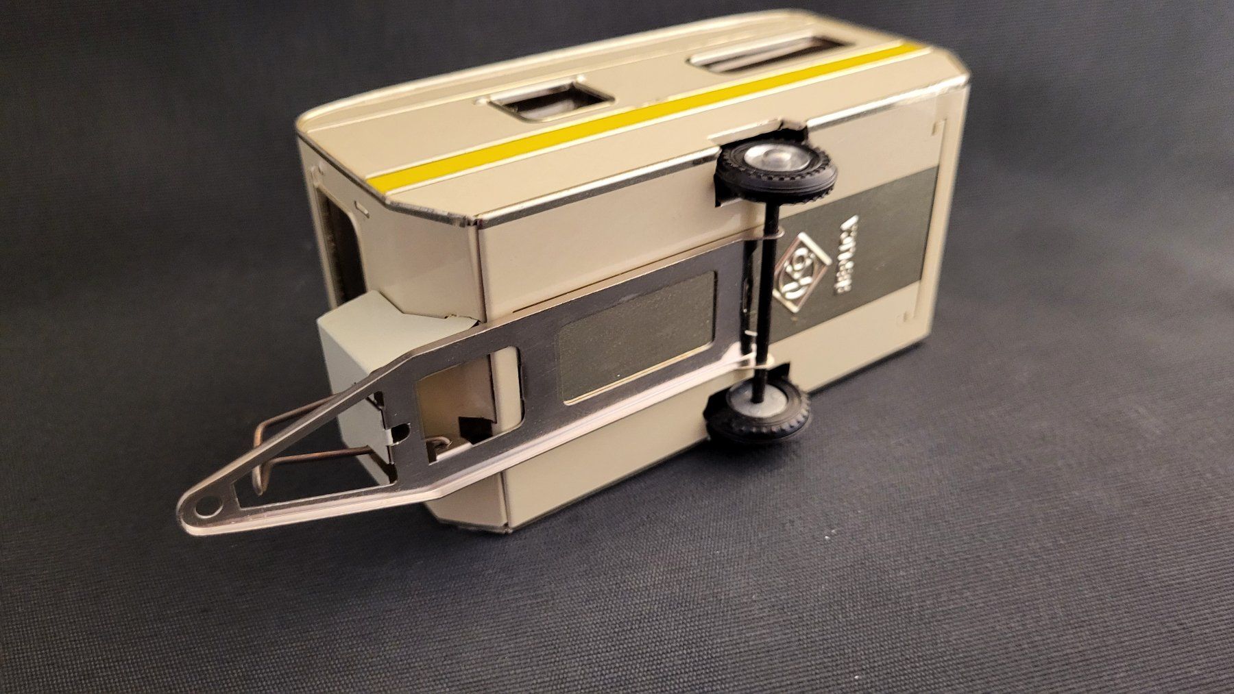 Jouets: Wohnwagen-Anhänger Retro Caravan – Neuf avec emballage d'origine à Basel par spinne02 5