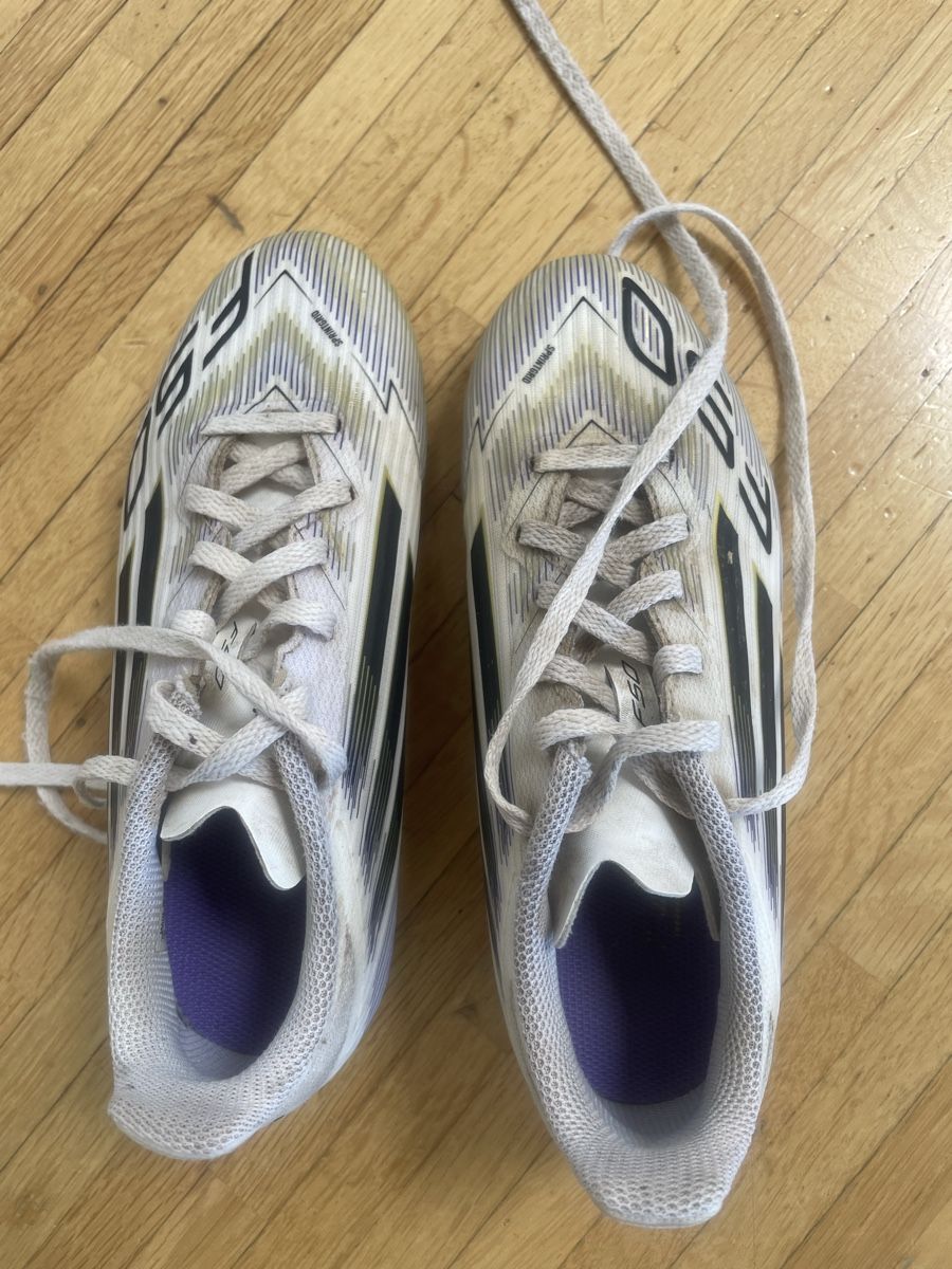 Adidas Scarpe da uomo: Fussballschuhe Gr. 35 adidas – Usato da Männedorf venduto da ninaswiss 2