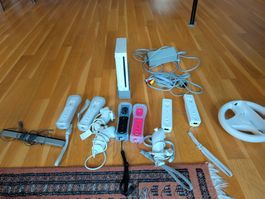 Nintendo Wii Set, Konsole, 6 Controller & 8 Spiele
