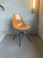 Eames DSR Chair Fiberglas